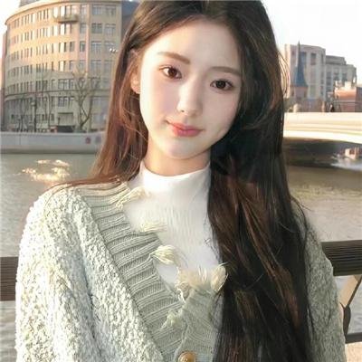 伴游女王